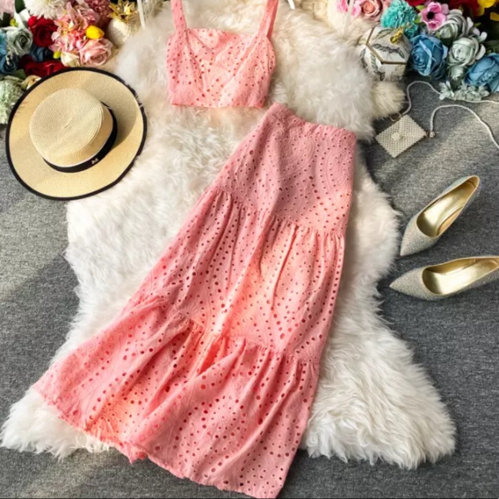 WHITE ♡ EYELET 2 pieces Top + Skirt SET - Picture 2 of 6